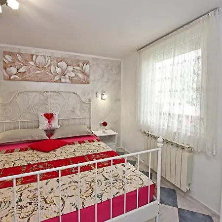 Apartments Rimac 663 Porec Exterior photo